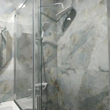 з виглядом на історичний центр львова Apartamento Lviv