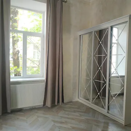з виглядом на історичний центр львова Apartment *
