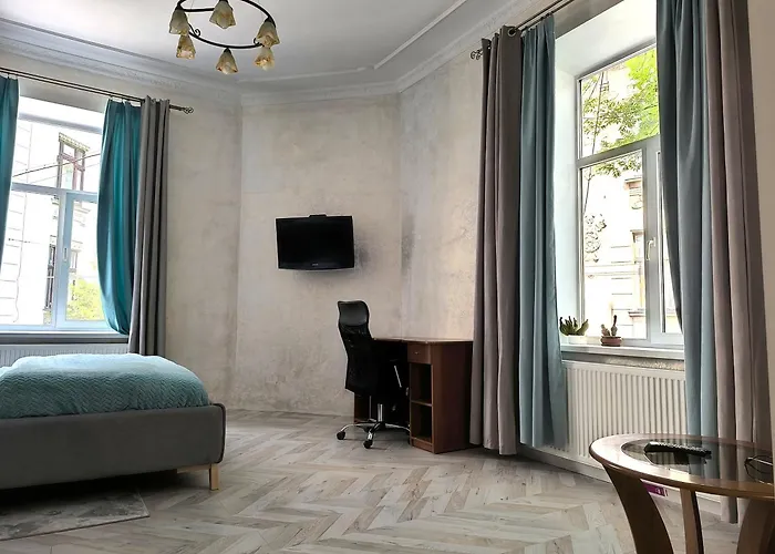 з виглядом на історичний центр львова Apartment *